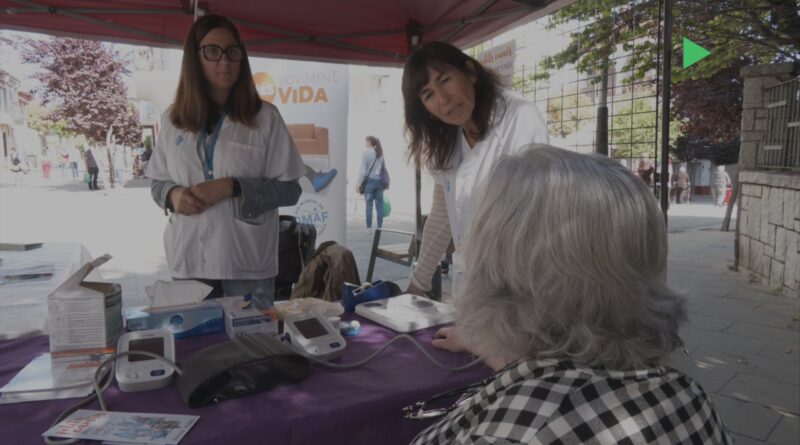 El CAP Montornès ha instal·lat aquest matí una carpa a l’exterior per oferir proves gratuïtes