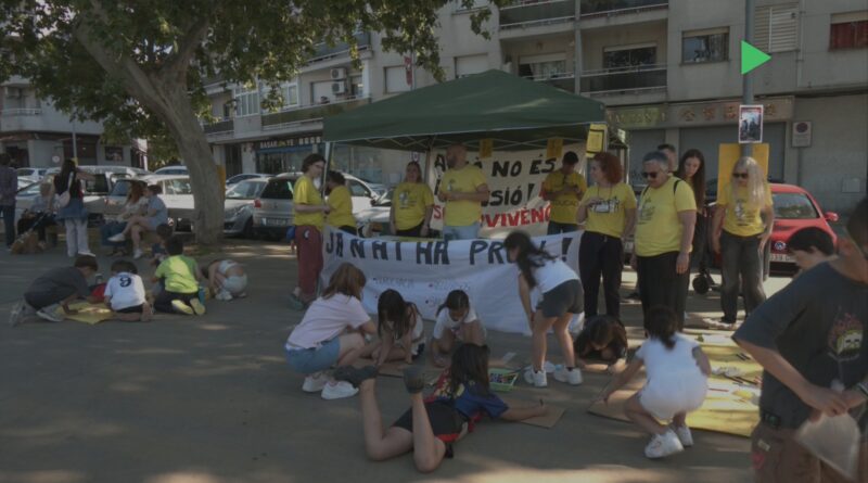 La comunitat educativa té previstes per aquesta setmana una vaga general el dimecres; i una vaga territorial al Vallès, el dijous
